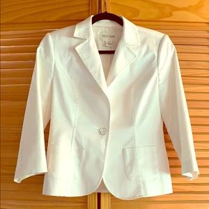 White 3/4 sleeve blazer